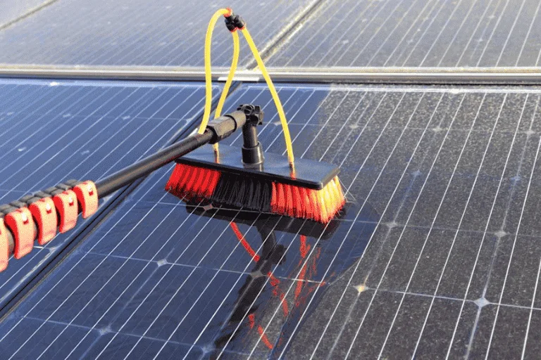 SOLAR PANEL CLEANING SERVICE