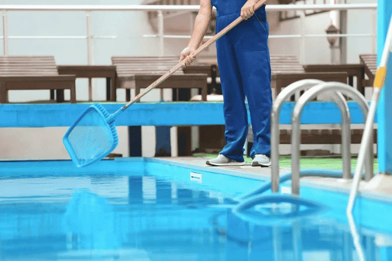 SWIMMING POOL CLEANING